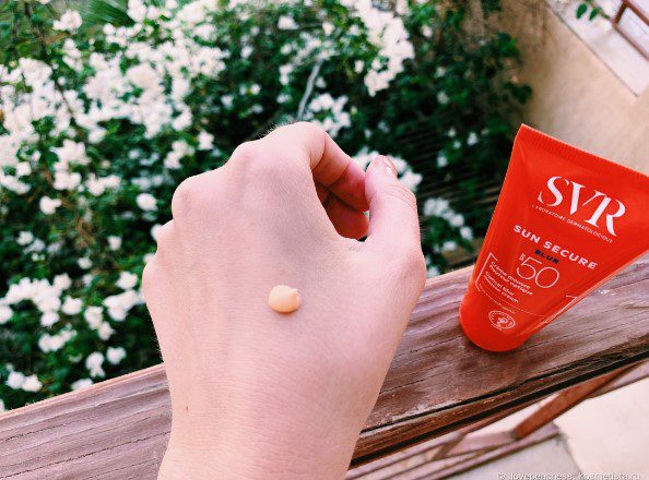 Kem chống nắng trang điểm Sakura Cc Cream 